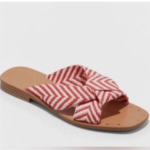 Universal Thread Red and Ivory Flat Sandals slides with Cross-Strap New …